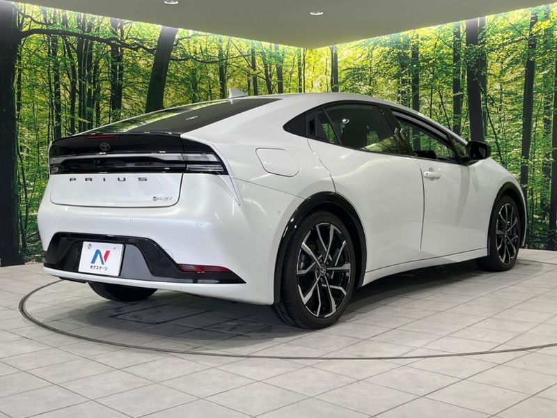 2023 Toyota Prius 6LA-MXWH61 (UW-6a642a67a1408)[14]