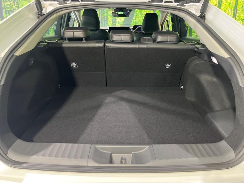 2023 Toyota Prius 6LA-MXWH61 (UW-6a642a67a1408)[24]