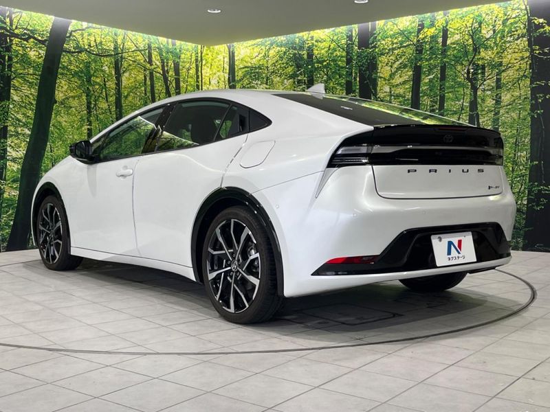 2023 Toyota Prius 6LA-MXWH61 (UW-6a642a67a1408)[16]