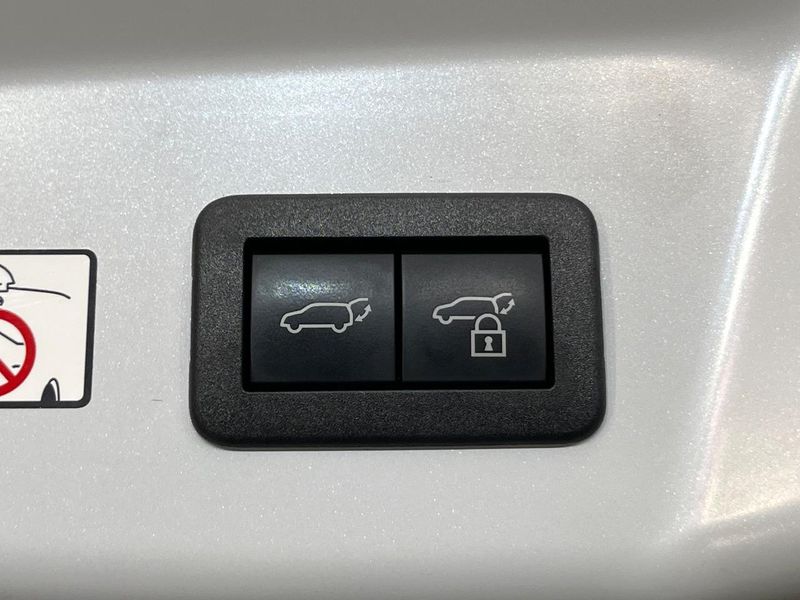 2023 Toyota Prius 6AA-MXWH65 (UW-6a642a68327c7)[22]