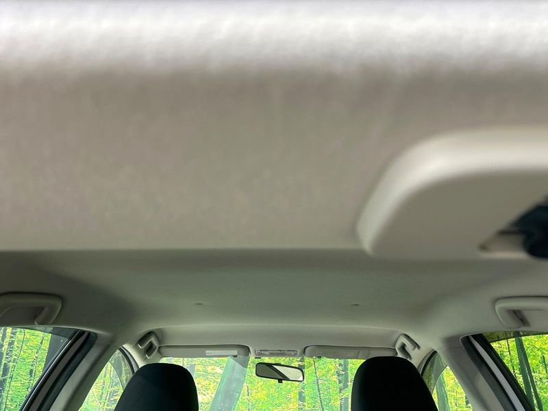 2013 Toyota Aqua DAA-NHP10 (UW-6a642a819f13d)[12]