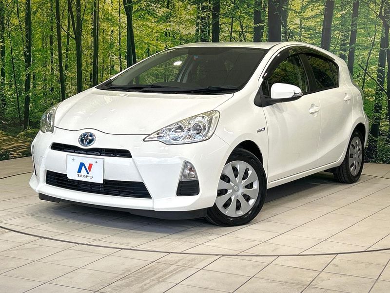 2013 Toyota Aqua DAA-NHP10 (UW-6a642a819f13d)[0]