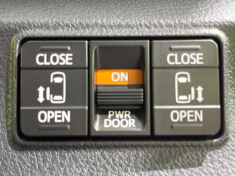 2019 Toyota Sienta DBA-NSP170G (UW-6a642a9306689)[28]