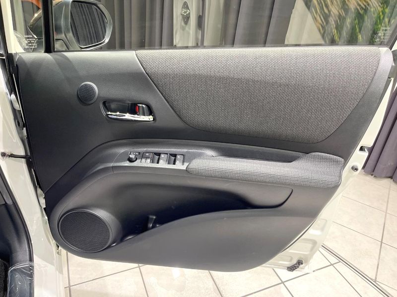 2019 Toyota Sienta DBA-NSP170G (UW-6a642a9306689)[23]