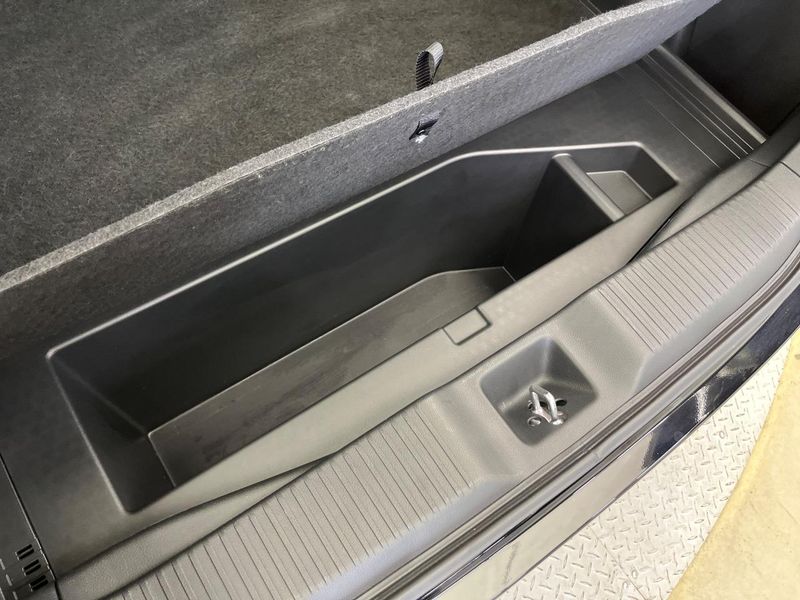 2021 Honda Vezel 6AA-RV5 (UW-6a642ab53270e)[27]