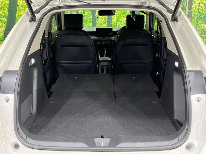 2022 Honda Vezel 6AA-RV5 (UW-6a642ab764745)[25]
