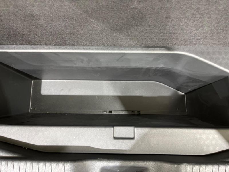 2022 Honda Vezel 6AA-RV5 (UW-6a642ab764745)[24]