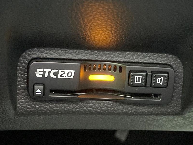 2022 Honda Vezel 6AA-RV5 (UW-6a642ab9bd2fb)[19]