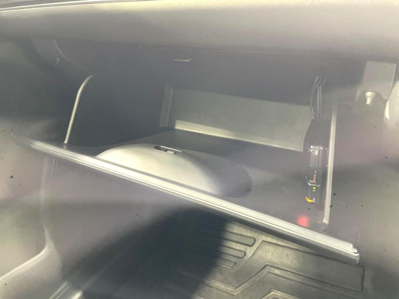 2022 Honda Vezel 6AA-RV5 (UW-6a642ab9bd2fb)[15]