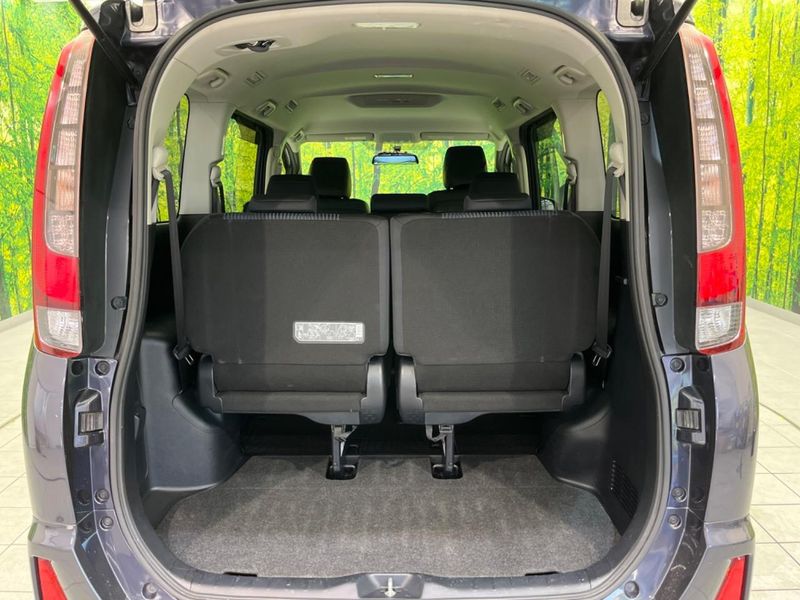 2014 Toyota Noah DBA-ZRR80W (UW-6a642b3e2c8e1)[11]
