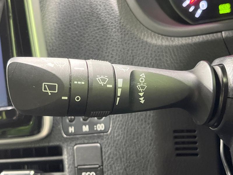 2020 Toyota Voxy DBA-ZRR80W (UW-6a642b49e63c2)[28]