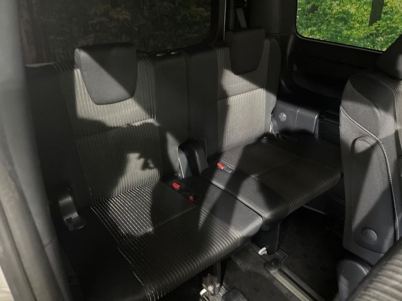 2017 Toyota Voxy DBA-ZRR85W (UW-6a642b4ec8d47)[27]