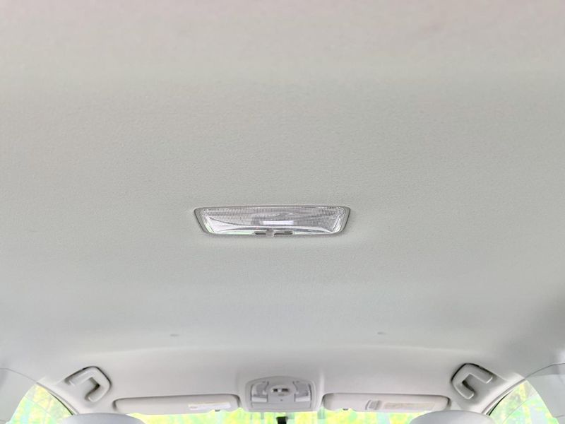 2010 Toyota Prius DAA-ZVW30 (UW-6a642b5d36dbf)[13]