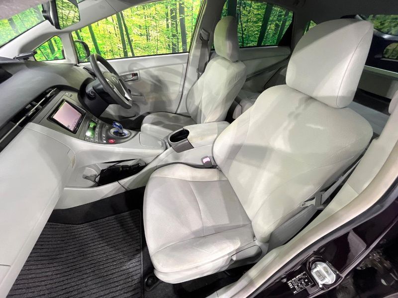 2012 Toyota Prius DAA-ZVW30 (UW-6a642b5f6c274)[26]