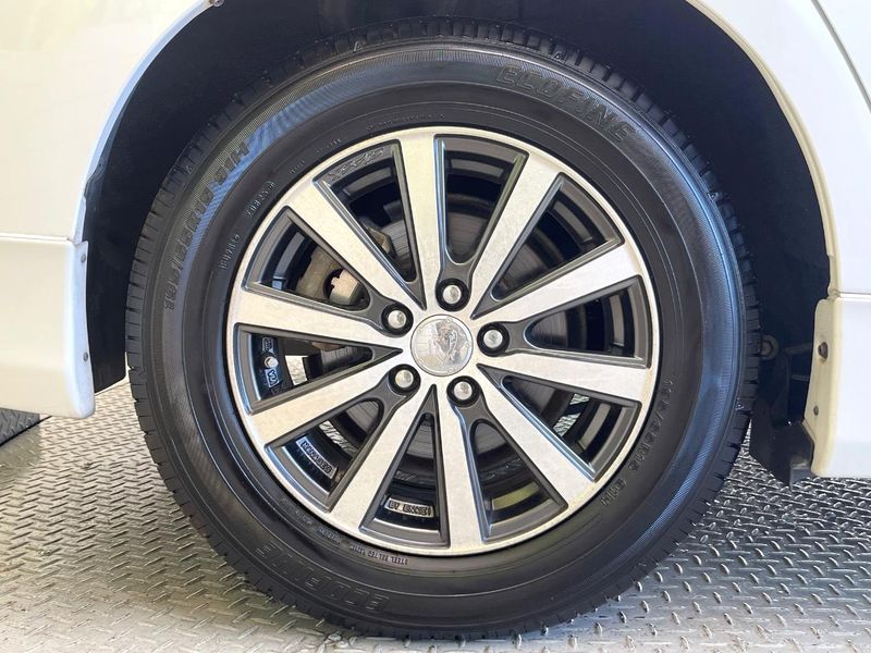 2012 Toyota Prius DAA-ZVW30 (UW-6a642b5fb088e)[19]