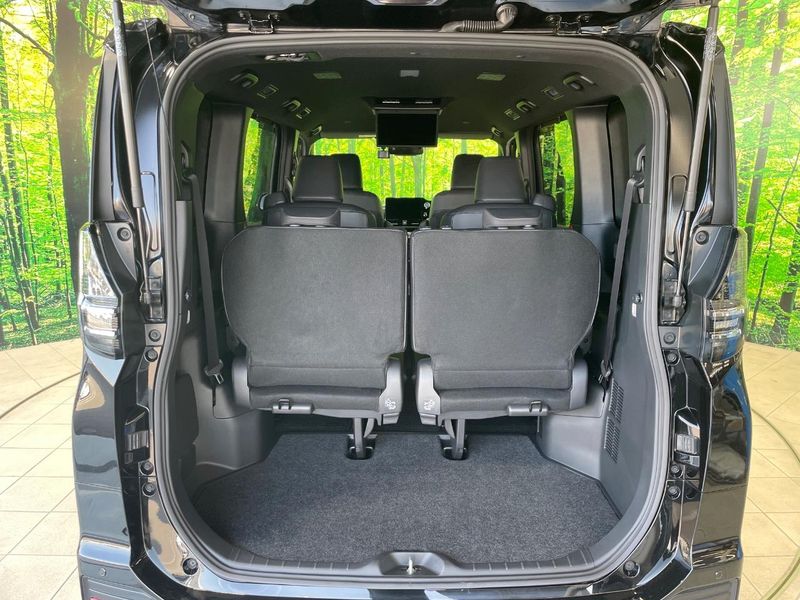 2023 Toyota Voxy 6AA-ZWR90W (UW-6a642b818ce74)[17]