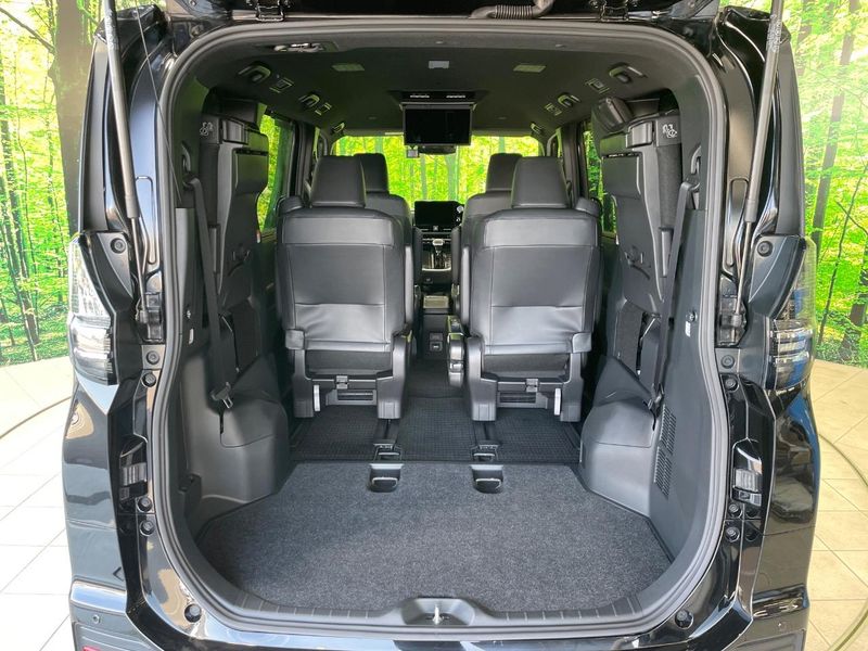 2023 Toyota Voxy 6AA-ZWR90W (UW-6a642b818ce74)[14]