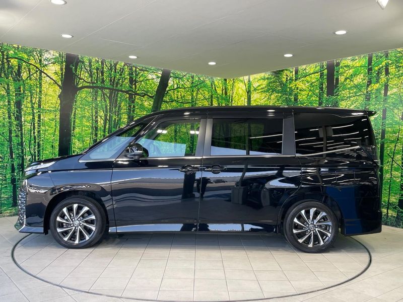 2023 Toyota Voxy 6AA-ZWR90W (UW-6a642b818ce74)[8]