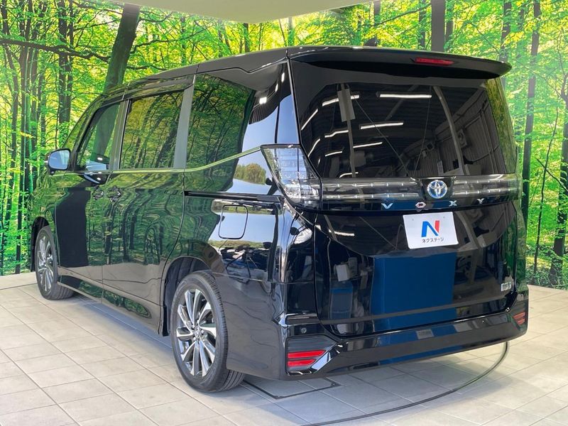 2023 Toyota Voxy 6AA-ZWR90W (UW-6a642b818ce74)[9]