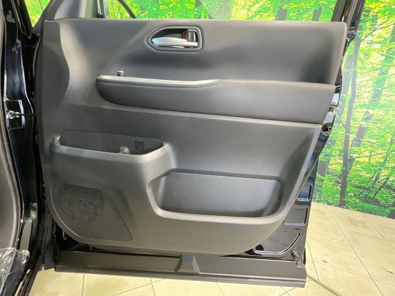 2023 Toyota Voxy 6AA-ZWR90W (UW-6a642b818ce74)[23]