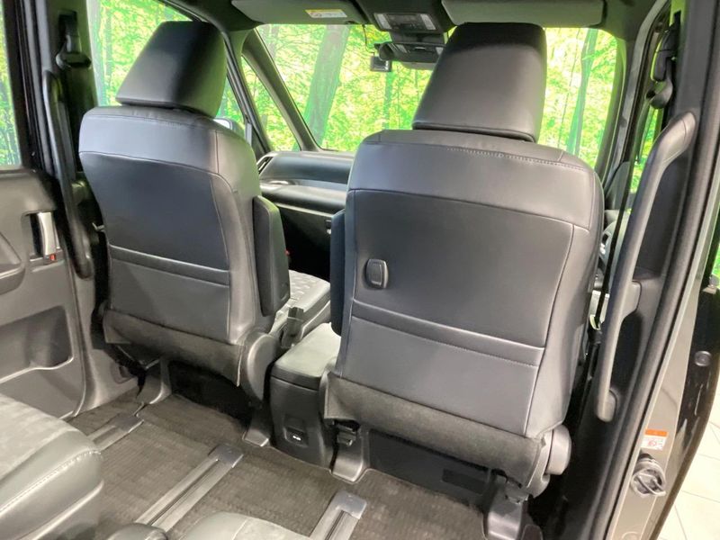 2023 Toyota Voxy 6AA-ZWR90W (UW-6a642b818ce74)[20]