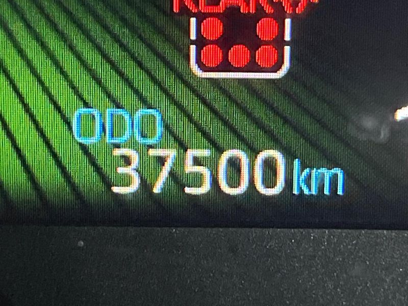 2023 Toyota Voxy 6AA-ZWR90W (UW-6a642b8470a5e)[2]