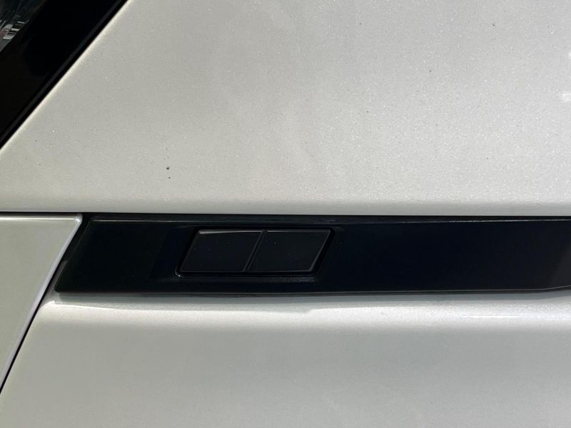 2023 Toyota Voxy 6AA-ZWR90W (UW-6a642b8470a5e)[18]