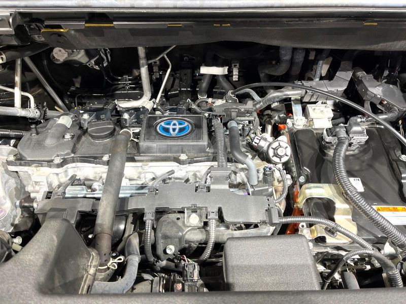 2024 Toyota Voxy 6AA-ZWR90W (UW-6a642b8d4b4a2)[25]