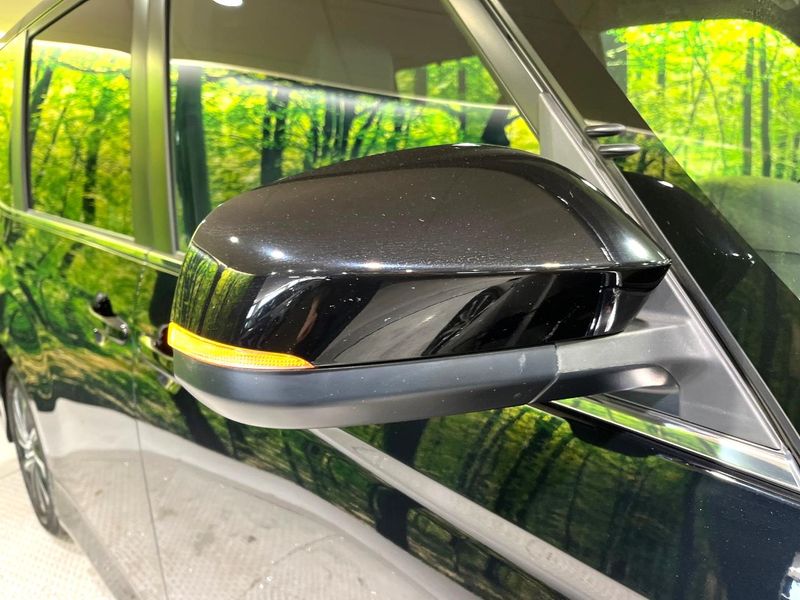 2024 Toyota Voxy 6AA-ZWR90W (UW-6a642b8d4b4a2)[24]