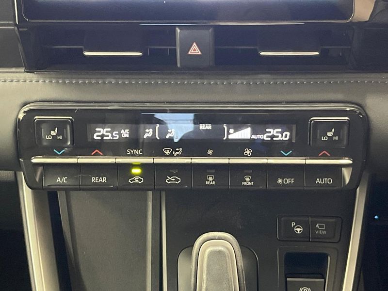 2024 Toyota Voxy 6AA-ZWR90W (UW-6a642b8e0bd1d)[19]
