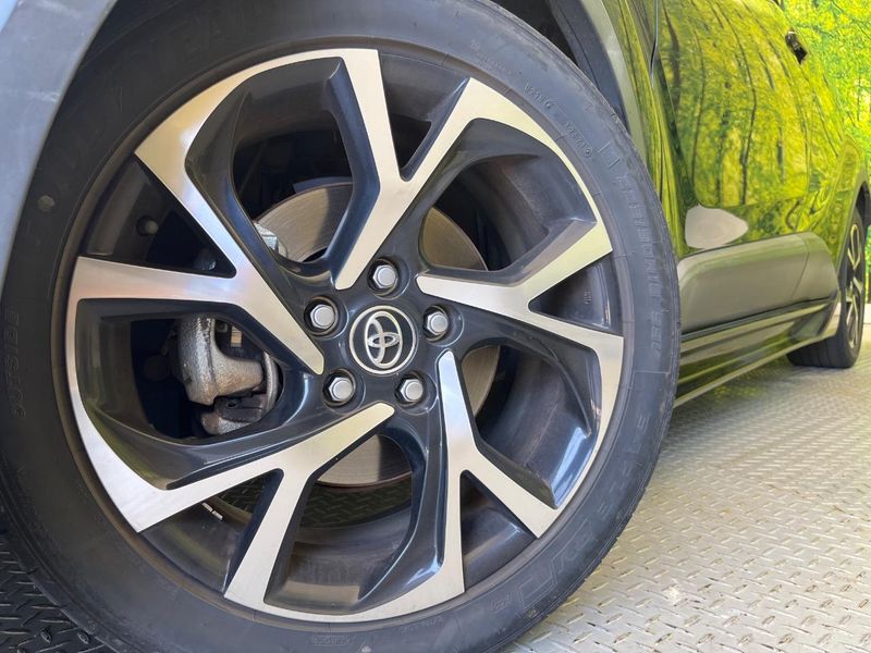 2017 Toyota C-HR DAA-ZYX10 (UW-6a642b9116724)[19]