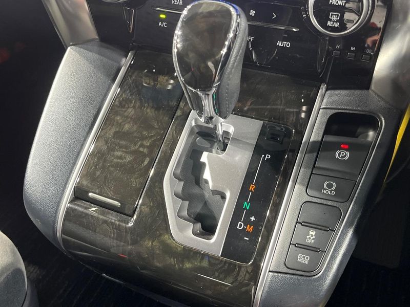 2016 Toyota Vellfire DBA-AGH30W (UW-6a6579114d86b)[23]