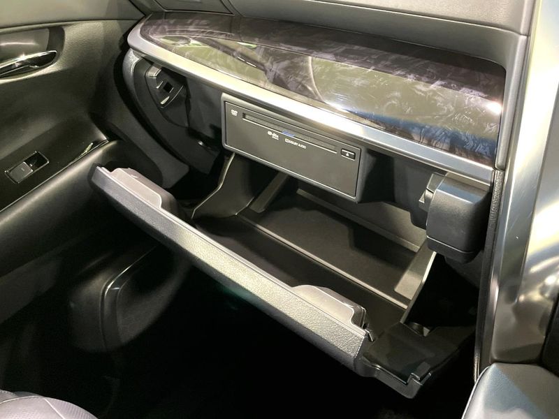 2021 Toyota Alphard 3BA-AGH30W (UW-6a65791fe0674)[24]