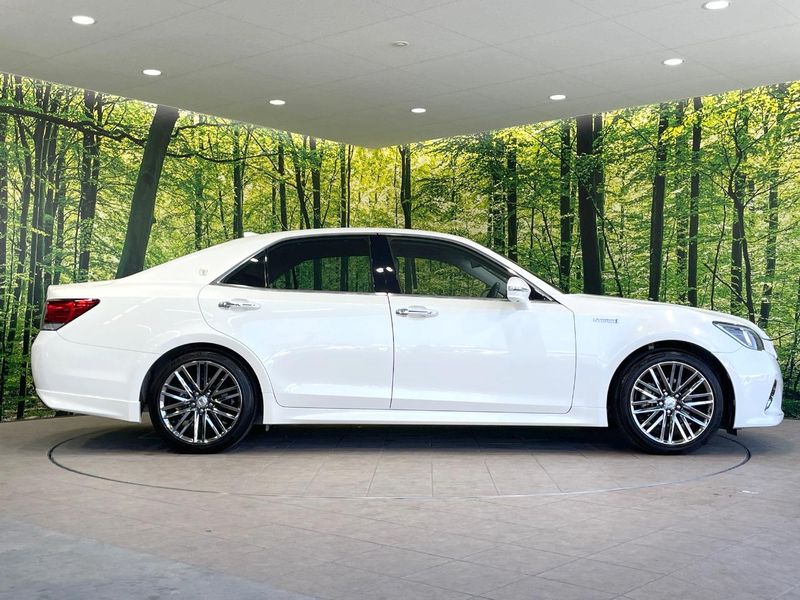 2016 Toyota Crown Hybrid DAA-AWS210 (UW-6a65793b2d5e4)[9]