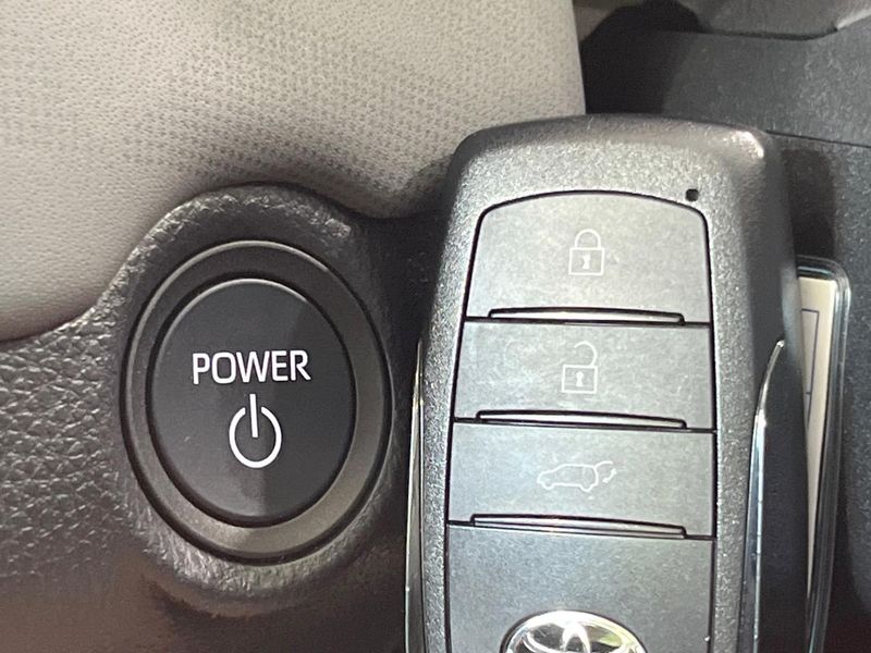 2026 Toyota RAV4 6AA-AXAN64 (UW-6a657942e8d54)[25]