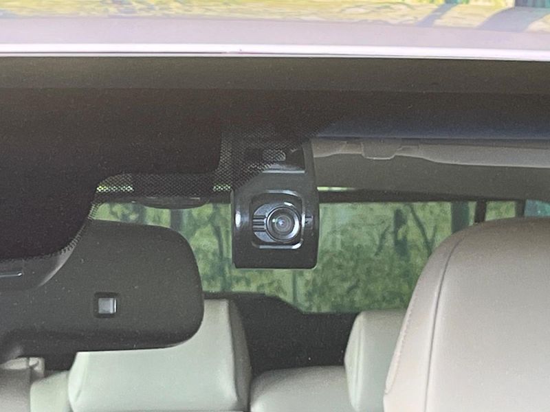 2017 Toyota Camry DAA-AXVH70 (UW-6a657950f3f7c)[6]