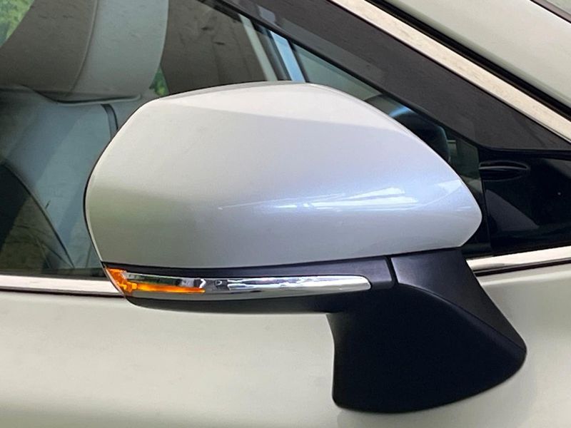 2017 Toyota Camry DAA-AXVH70 (UW-6a657950f3f7c)[14]