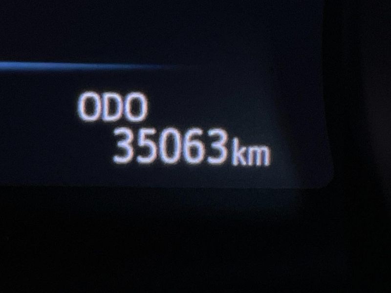 2017 Toyota Camry DAA-AXVH70 (UW-6a657950f3f7c)[2]