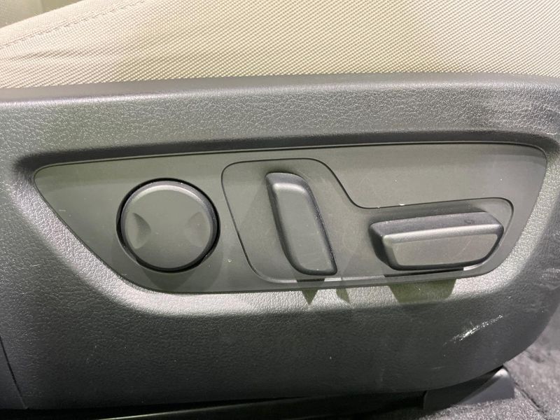 2020 Mazda CX-30 3DA-DM8P (UW-6a6579b7c5e5e)[4]