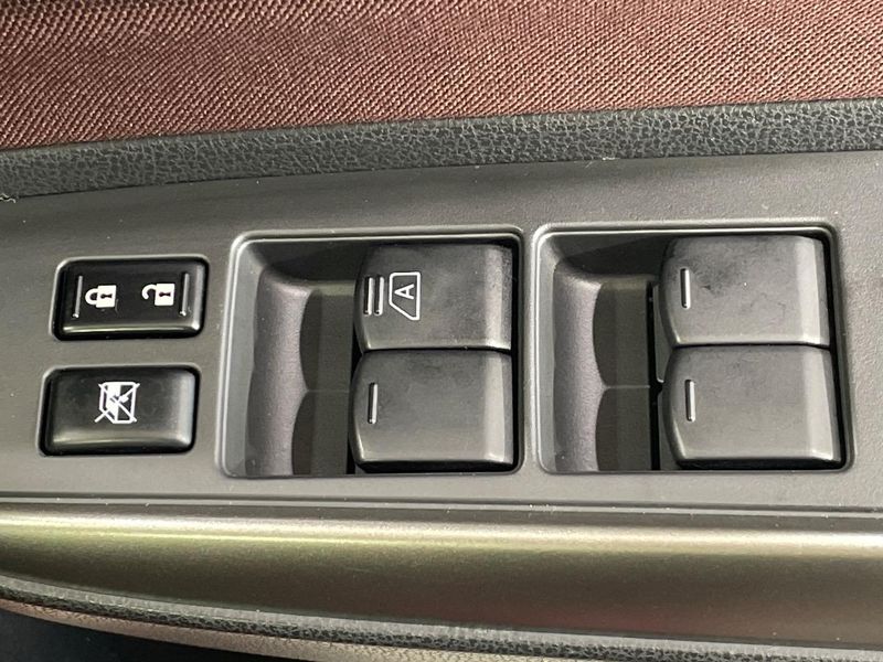 2017 Nissan Note DBA-E12 (UW-6a6579c1ae0c9)[9]
