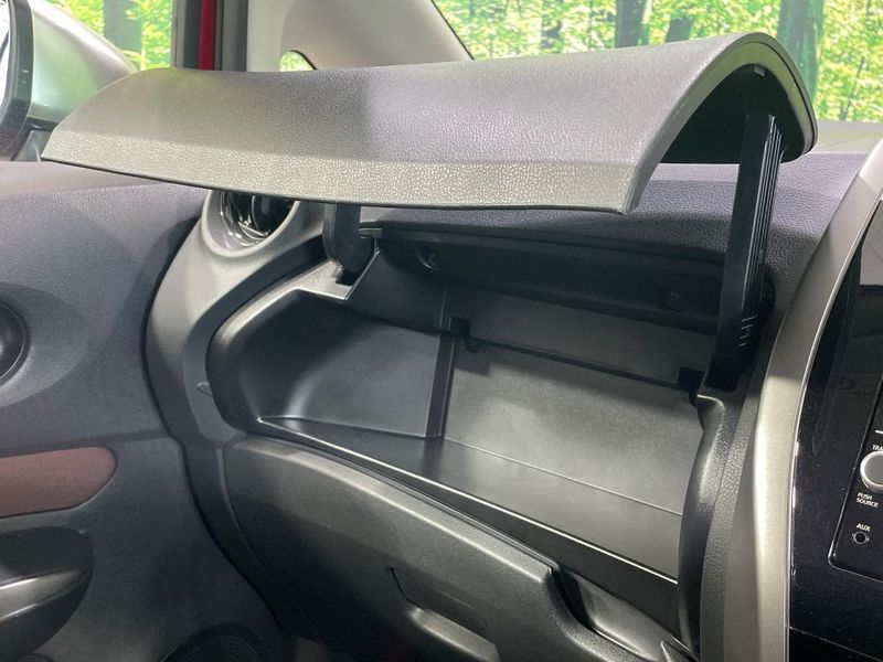 2017 Nissan Note DBA-E12 (UW-6a6579c1ae0c9)[23]