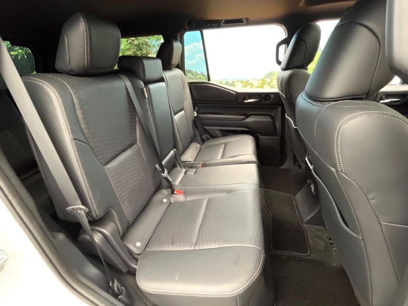 2025 Toyota Land Cruiser 250 3DA-GDJ250W (UW-6a6579e57c0c9)[24]
