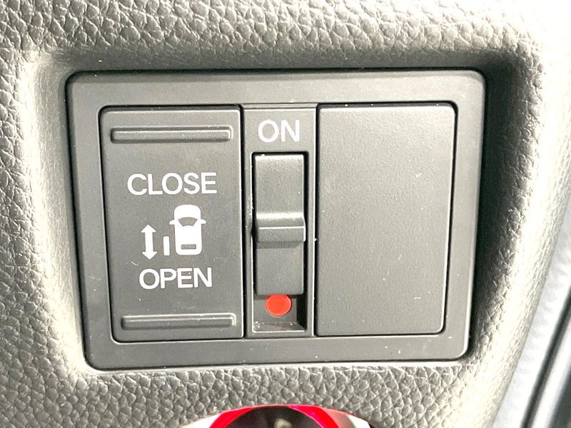 2019 Honda N-BOX CUSTOM DBA-JF3 (UW-6a657a6b93d9d)[15]