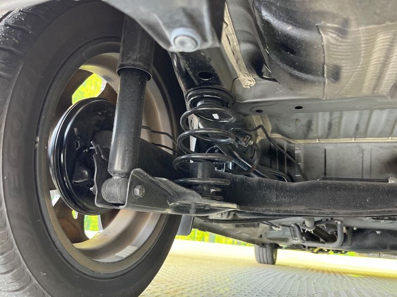 2018 Honda N-BOX CUSTOM DBA-JF3 (UW-6a657a7111ef2)[26]