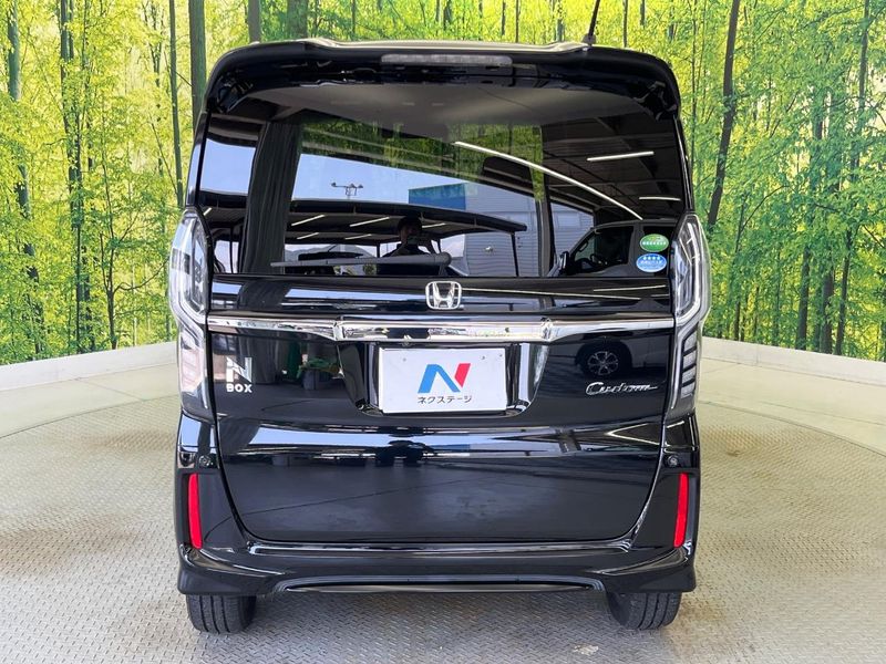 2018 Honda N-BOX CUSTOM DBA-JF3 (UW-6a657a7111ef2)[9]