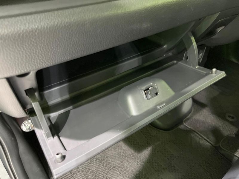 2022 Honda N-BOX CUSTOM 6BA-JF3 (UW-6a657a782c102)[27]