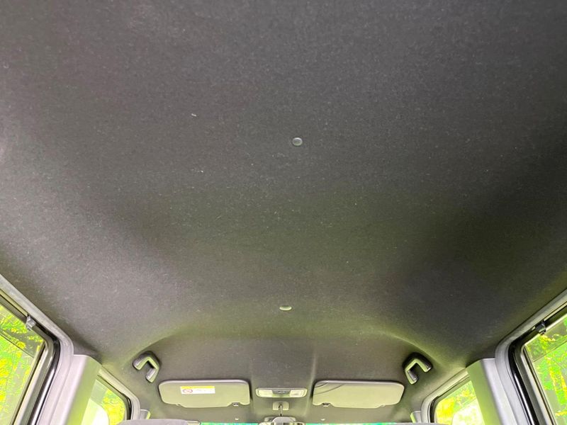 2022 Honda N-BOX CUSTOM 6BA-JF3 (UW-6a657a7e5532f)[29]