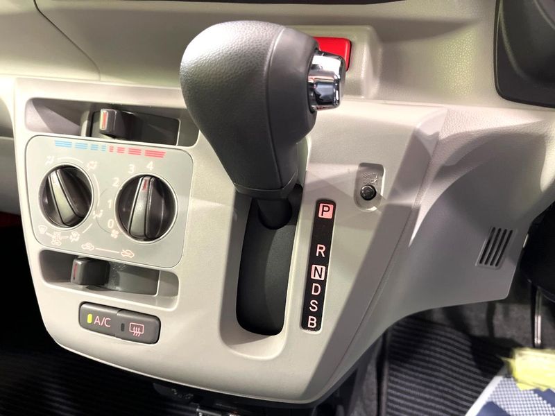 2020 Daihatsu Mira e:S 5BA-LA350S (UW-6a657ae1c994c)[11]