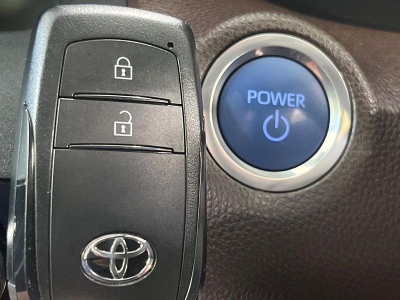 2021 Toyota Yaris Cross 6AA-MXPJ10 (UW-6a657babc8758)[7]