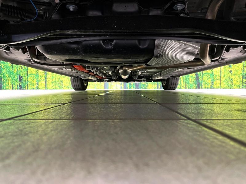 2022 Toyota Aqua 6AA-MXPK11 (UW-6a657bb925e6b)[24]